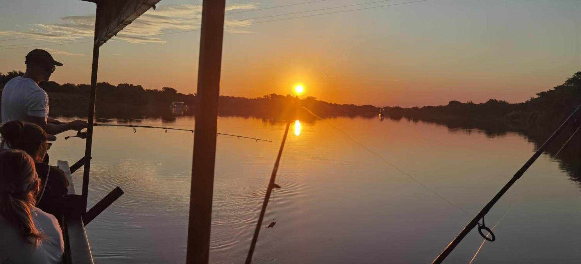 Hippo Retreat & Tiger Fishing Komatipoort Exterior photo