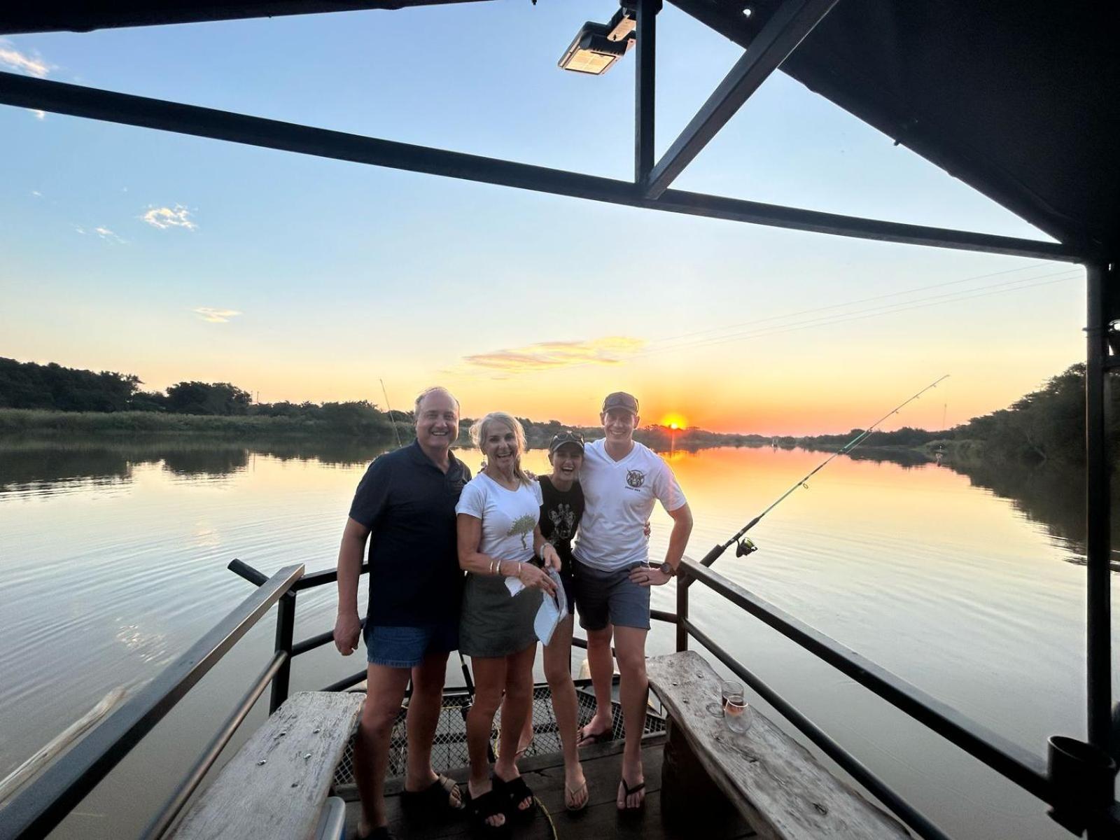 Hippo Retreat & Tiger Fishing Komatipoort Exterior photo