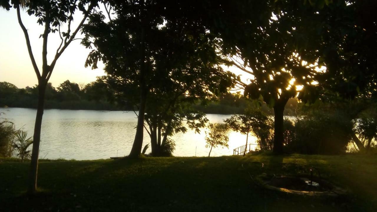 Hippo Retreat & Tiger Fishing Komatipoort Exterior photo